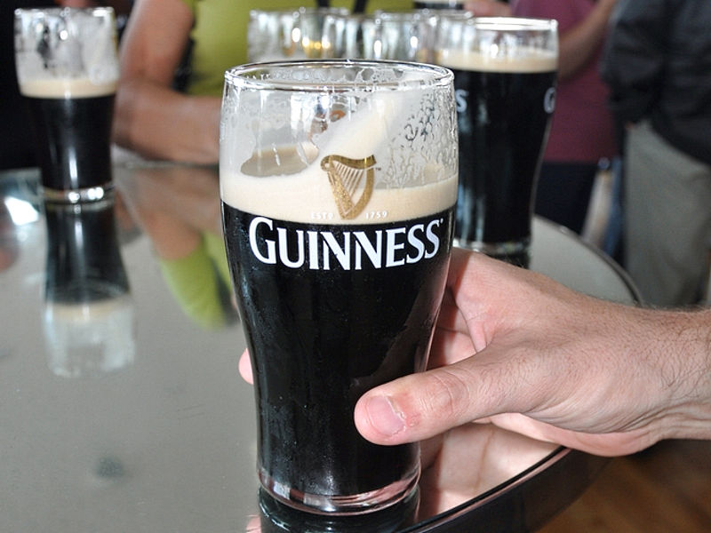Guinness Storehouse, a Fábrica da Guinness em Dublin na Irlanda - Tomando uma Guinness no Gravity Bar