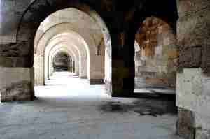 Roteiro com o que fazer em Konya na Turquia - Caravanserai "Sultanhã"