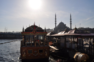 Roteiro de 3 dias com o que fazer em Istambul na Turquia - Porto / estação de Eminönü