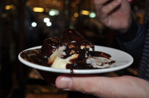 Roteiro de pela Rua Istiklal na cidade de Istambul na Turquia - Profiteroles :D