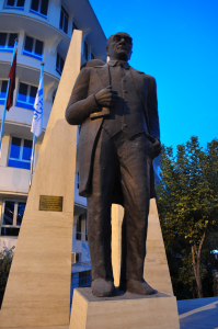 Roteiro de viagem com o que fazer em Ankara, capital da Turquia - Ankara - estátua do Ataturk.