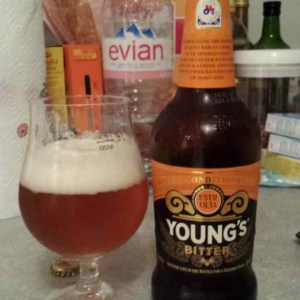 Europa, 8 países e 16 cervejas que valem muito experimentar - Young's Bitter