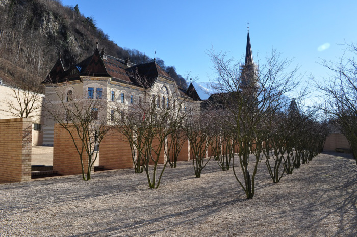 Roteiro de viagem para o Principado de Liechtenstein - Praça Peter-Kaiser