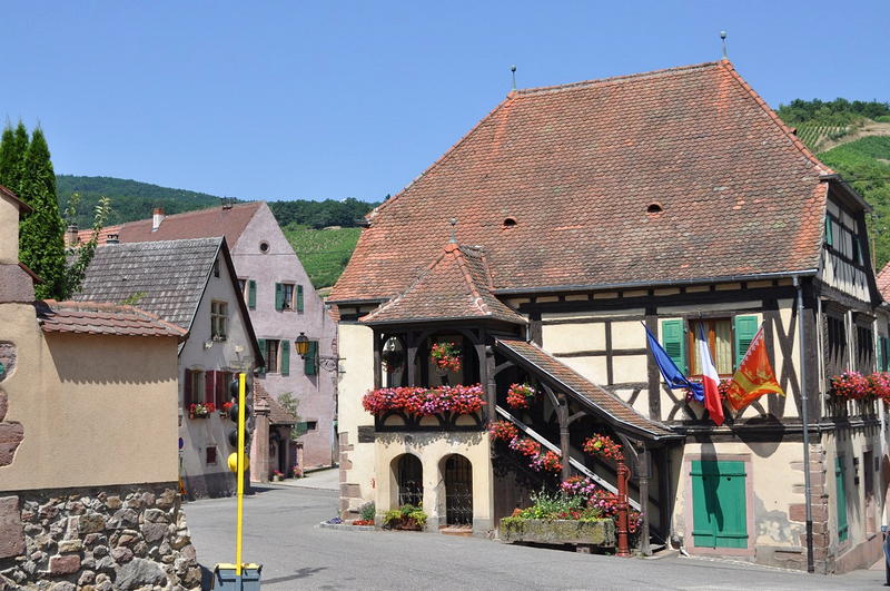 Melhor Geleia da França - Os fundos da loja dá para uma praça