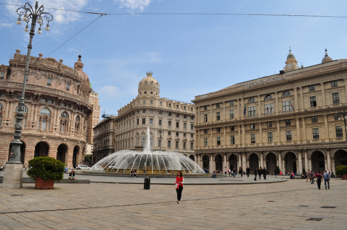 Roteiro com o que fazer em Gênova na Itália - Praça Ferrari