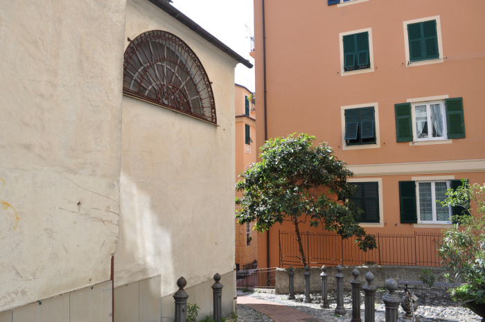 Roteiro com o que fazer em Gênova na Itália - Vielas com igrejas e casas históricas
