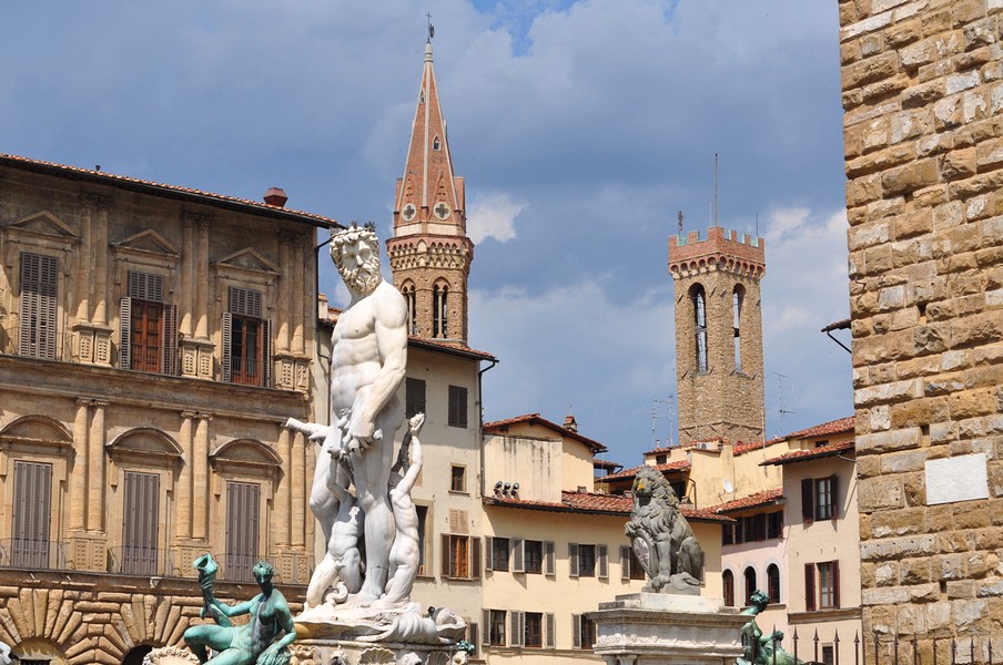 5 atrações imperdíveis na Toscana - Praça em Florença