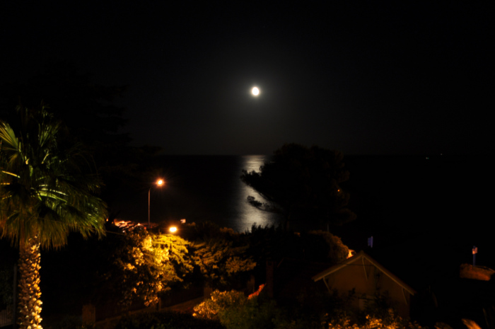 Verão na Europa - Luar em Sainte Maxime em Cote d’Azur, França