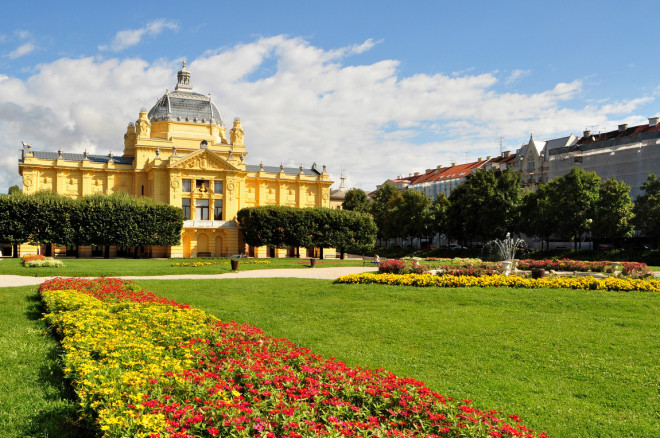 Roteiro com o que ver em Zagreb na Croácia - Art Pavilion e o seu jardim maravilhoso