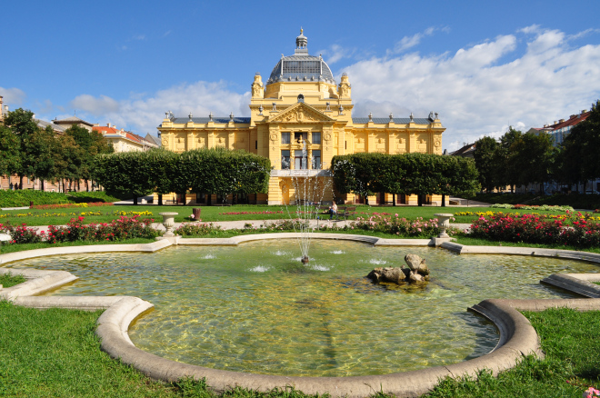Roteiro com o que ver em Zagreb na Croácia - Art Pavilion e o seu jardim maravilhoso