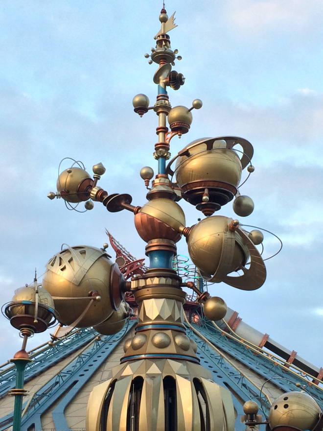 Tudo sobre nossa viagem para Disneyland Paris - Detalhe da Discoveryland