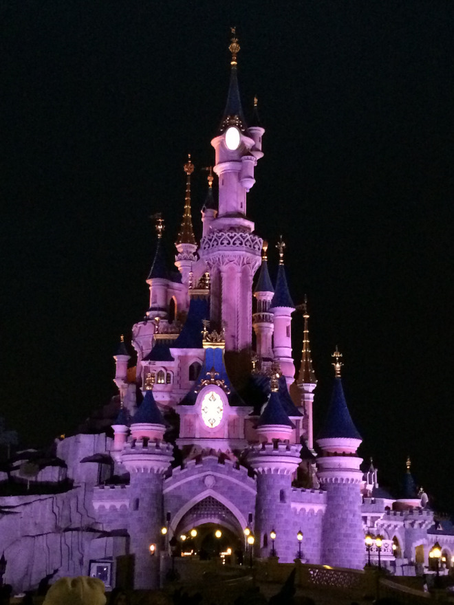Tudo sobre nossa viagem para Disneyland Paris - Sim, não nos cansamos de tirar fotos do castelo