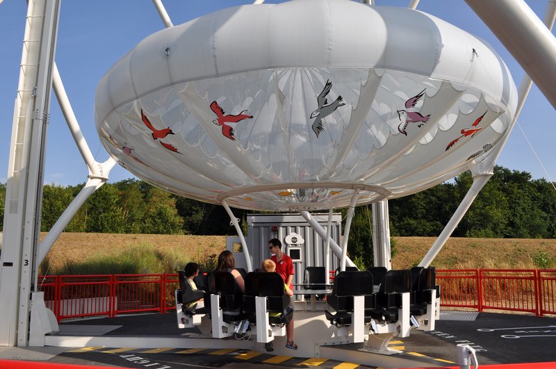 Atrações do parque do Pequeno Príncipe na região da Alsácia, França - L’aérobar du buveur (o aerobar do bebedor)