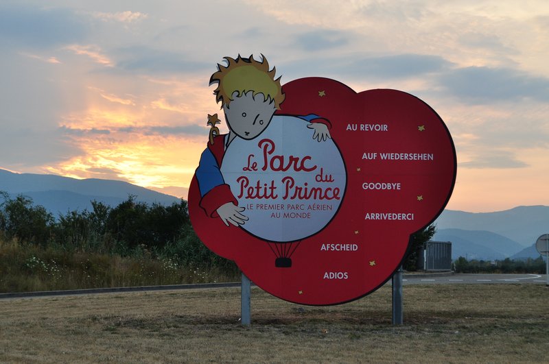 Atrações do parque do Pequeno Príncipe na região da Alsácia, França - Pôr do sol