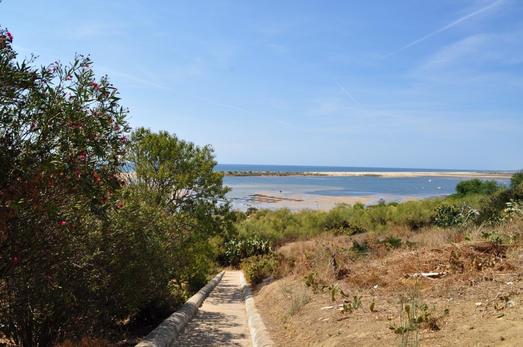 Portugal - caminho para a praia de Cacela Velha, Região de Algarve