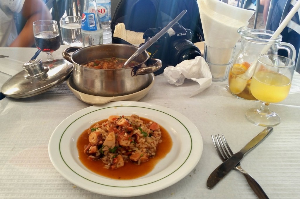 Portugal - Cacela Velha, Região de Algarve - Arroz de Polvo no Restaurante Cacela Velha