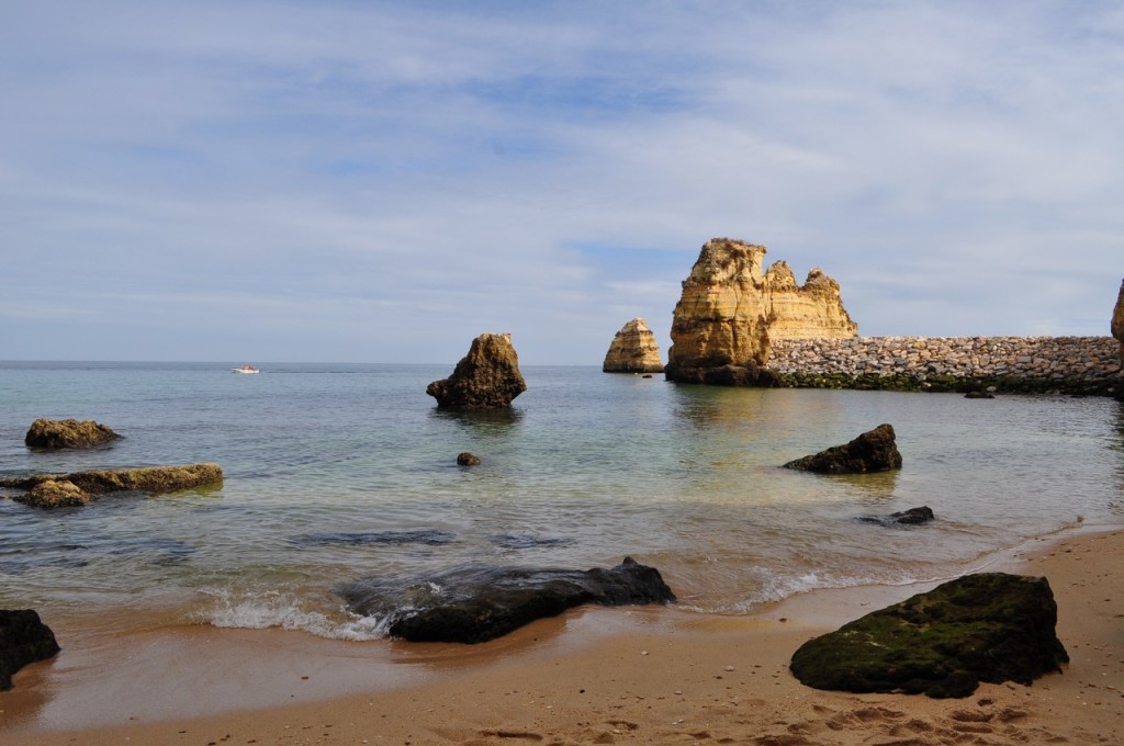 Praia do Pinhão em Lagos, Região do Algarve, Portugal