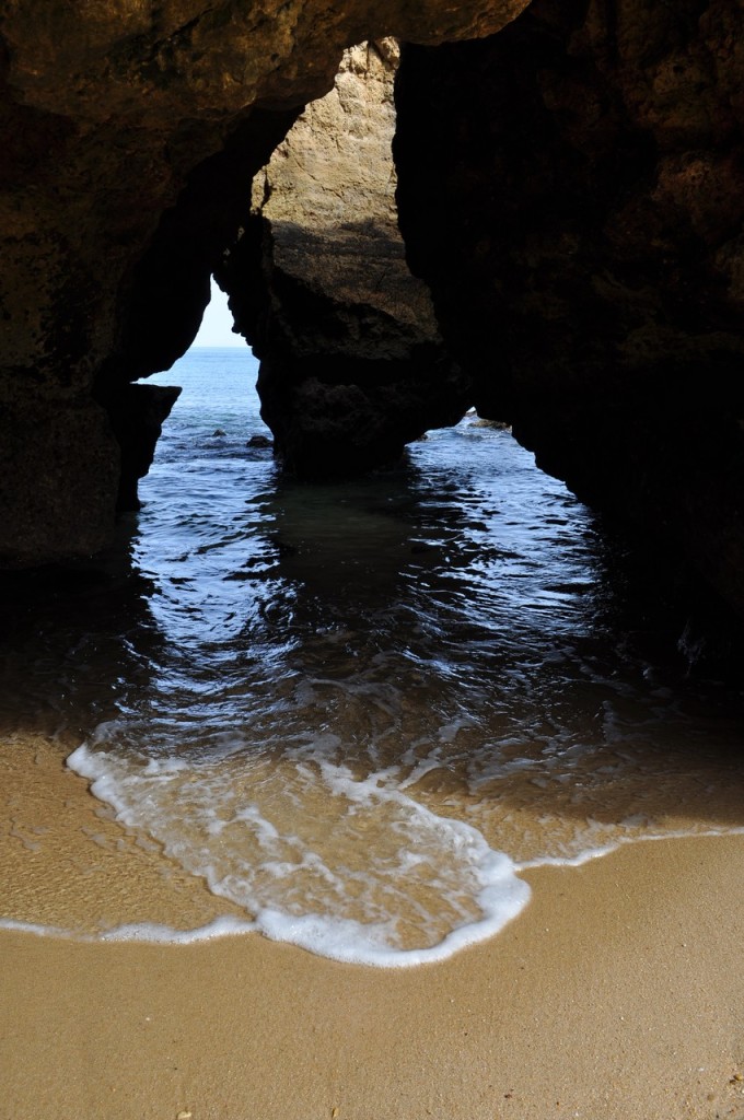 Praia do Pinhão em Lagos, Região do Algarve, Portugal