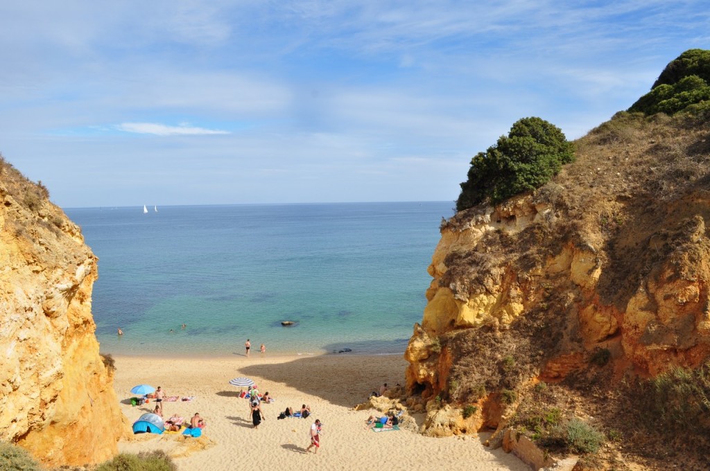 Praia do Pinhão em Lagos, Região do Algarve, Portugal