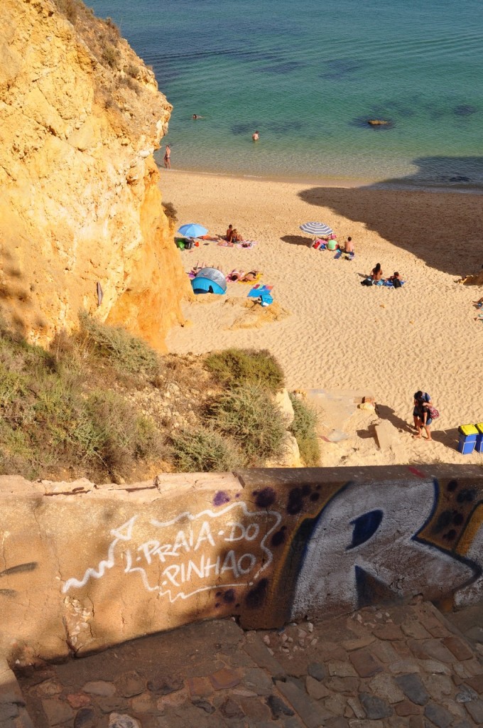 Praia do Pinhão em Lagos, Região do Algarve, Portugal