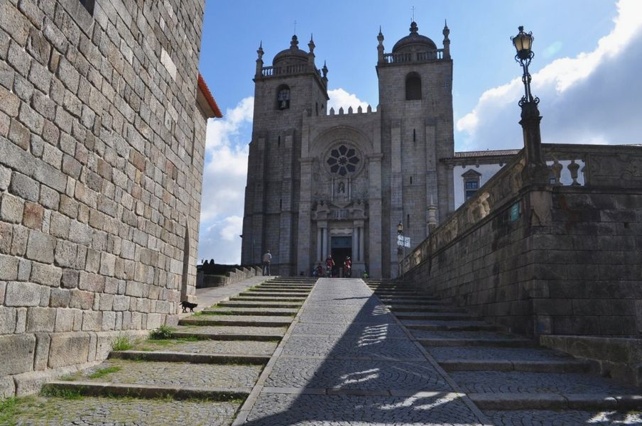 Roteiro de 2 dias com o que fazer na cidade do Porto em Portugal – Amor à primeira vista! - Catedral Sé do Porto