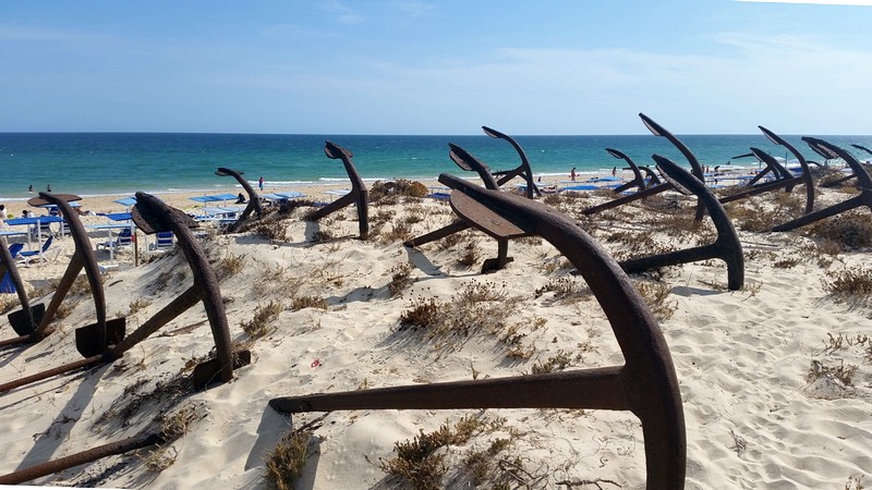 Praias mais bonitas da Região de Algarve em Portugal - Praia do Barril em Tavira