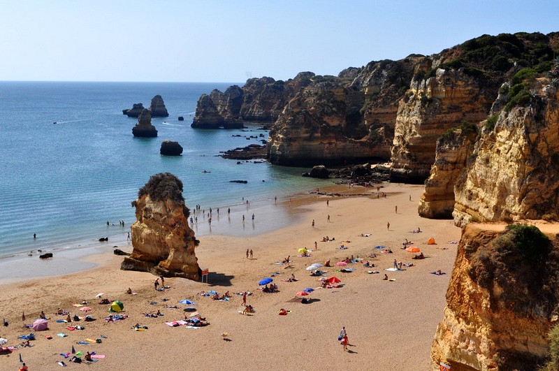 Verão na Europa - Praia Dona Ana em Lagos, Região do Algarve, Portugal