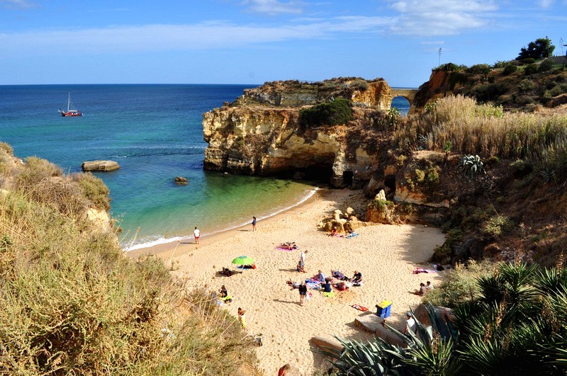 Praias mais bonitas da Região de Algarve em Portugal - Praia dos Estudantes em Lagos