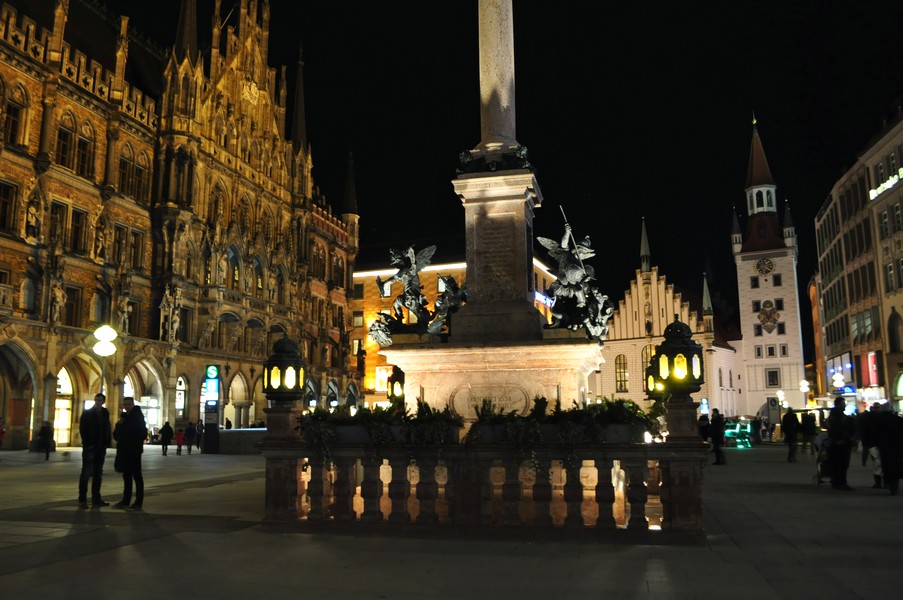 Roteiro de 2 dias com o que fazer em Munique na Alemanha - Ein Prosit! - Marienplatz