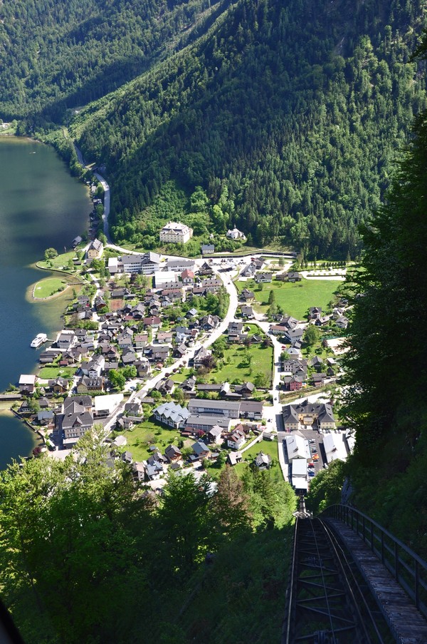 O que fazer em Hallstatt, um dos vilarejos mais bonitos do mundo na Áustria