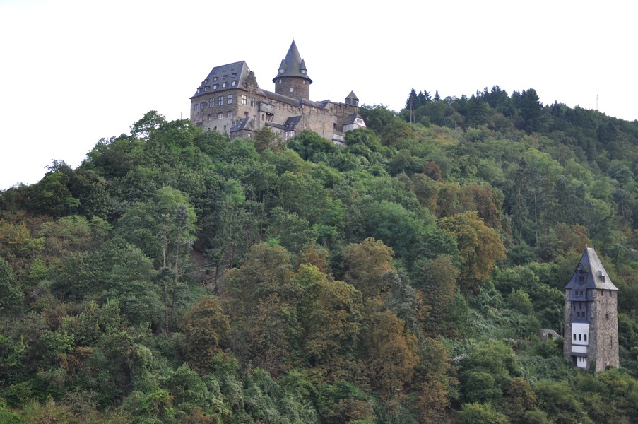 Bacharach Alemanha - Wernerkapelle e o Burg Stahleck