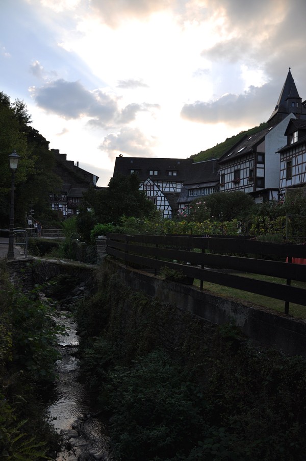 Bacharach Alemanha - Rua paralela a principal