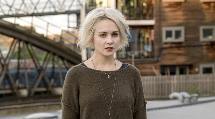 Cidades Sense8 - Riley Blue