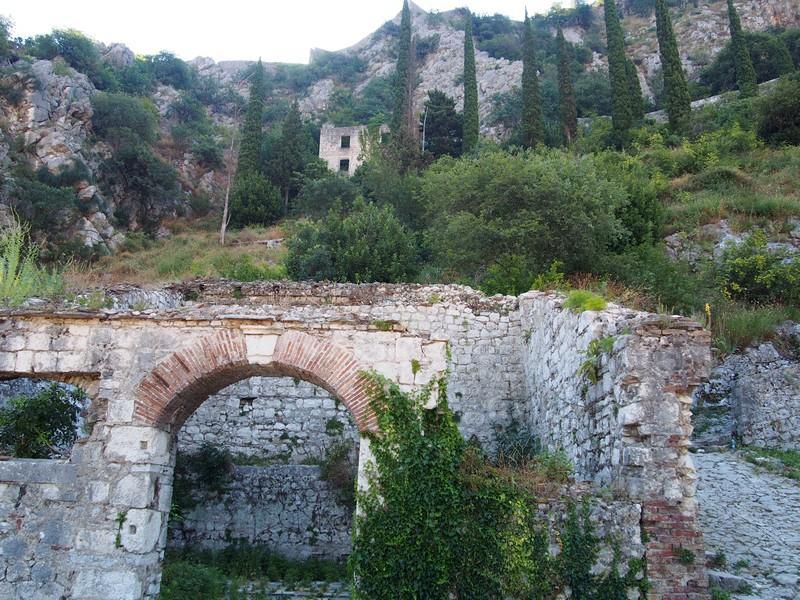 Kotor Montenegro - Caminhando pela muralha antiga de Kotor