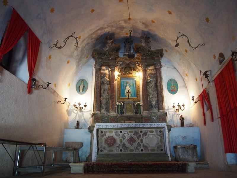 Kotor Montenegro - Caminhando pela muralha antiga de Kotor e igreja da Nossa Senhora da Saúde