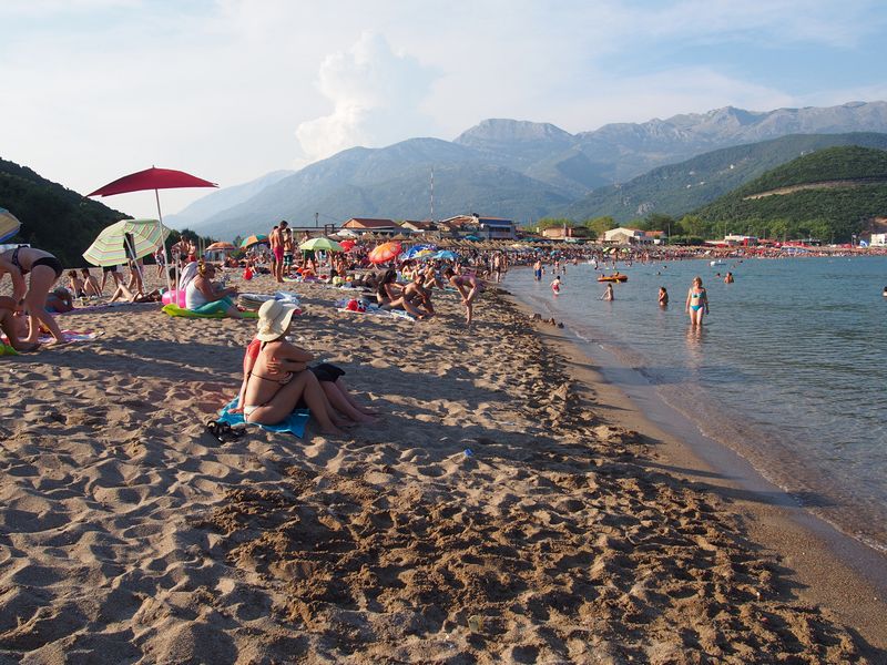 Budva Montenegro - Curtindo a Jaz Beach, melhor praia de 2015 pela Lonely Planet