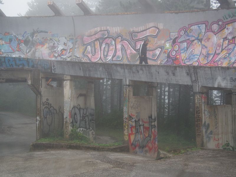 Sarajevo Bosnia e Herzegovina - Pista de Bobsleigh e Luge, resquícios dos Jogos Olímpicos de Inverno de 1984