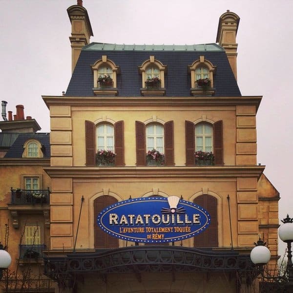 Viagem Bate-e-Volta Paris - Disneyland Paris