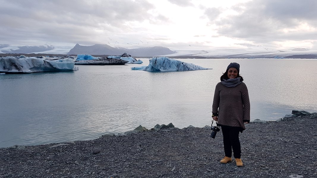 viagem islandia jökulsárlón - vista da lagoa e da geleira Breiðamerkurjökull