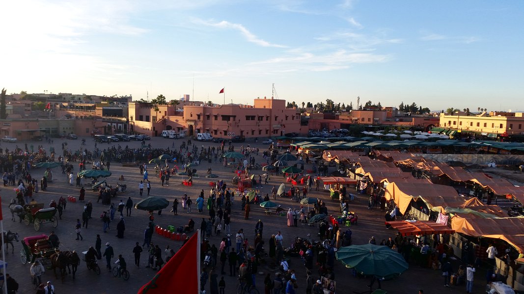 Dicas Viagem Marrakech em Marrocos - Várias fases da Praça Jemaa el Fna