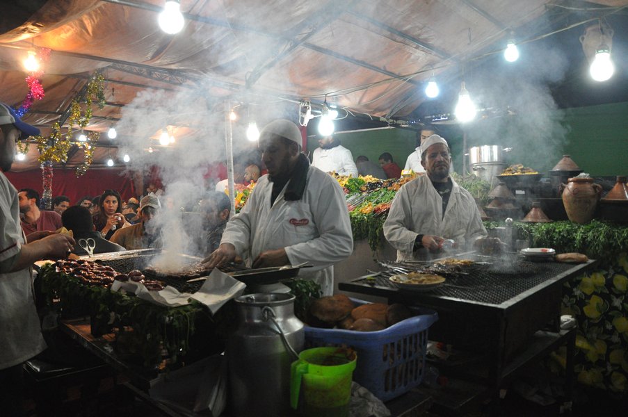 Dicas Viagem Marrakech em Marrocos - Várias fases da Praça Jemaa el Fna