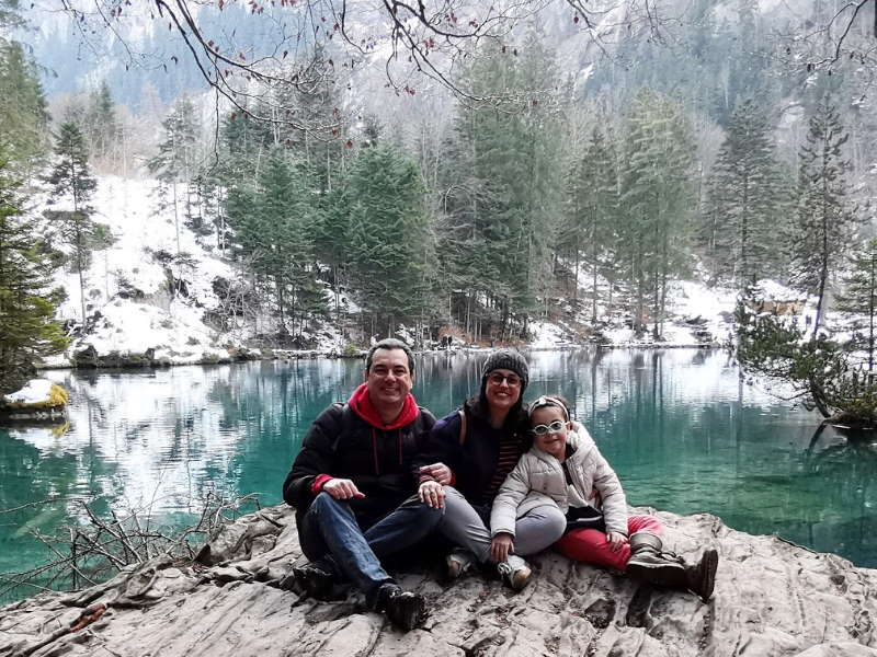 Lago Blausee no Inverno com neve