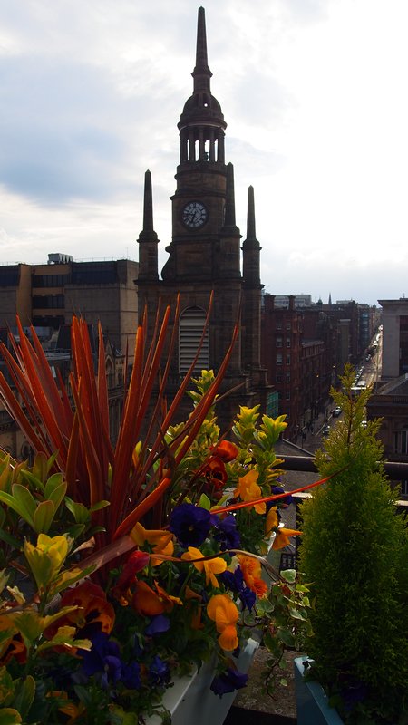 O que fazer em Glasgow, Escócia - Café da manhã com vista para a Igreja de Saint George’s Tron Parish