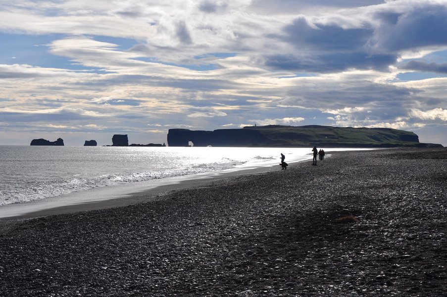 Praia de areia negra Islândia - Praia de Reynisfjara em Vík í Mýrdal