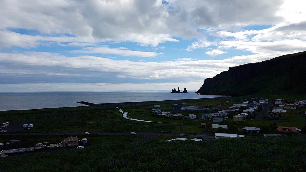 Praia de Areia Preta Islândia - Praia de Víkurfjara na cidade de Vík í Mýrdal