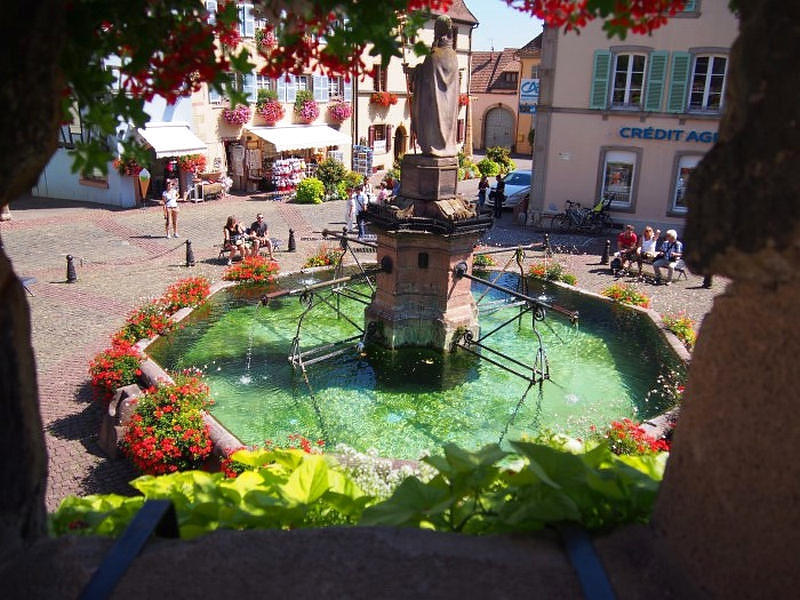 As Mais Belas Vilas da França - Eguisheim uma das Les Plus Beaux Villages de France na Alsácia, França