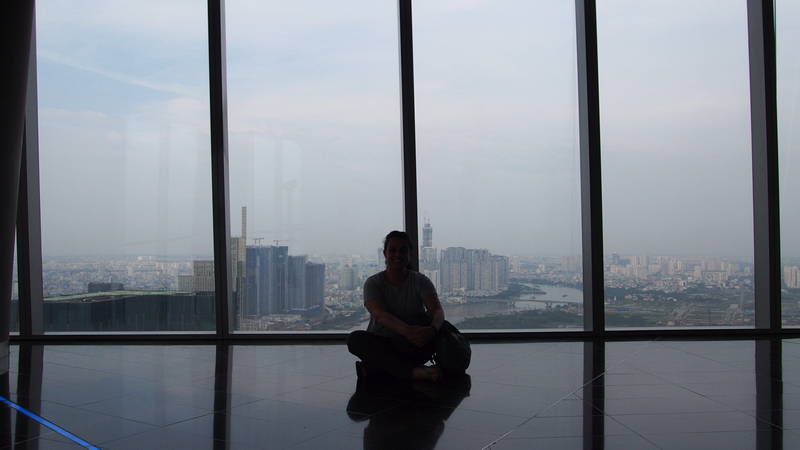 Cidade de Ho Chi Minh em Vietnã - Saigon Skydeck, que fica no Bitexco Financial Tower