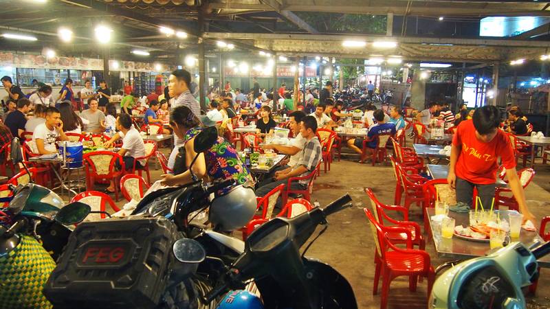 Passeio Ho Chi Minh Vietnam - Parada para comer no Tour Saigon by Night