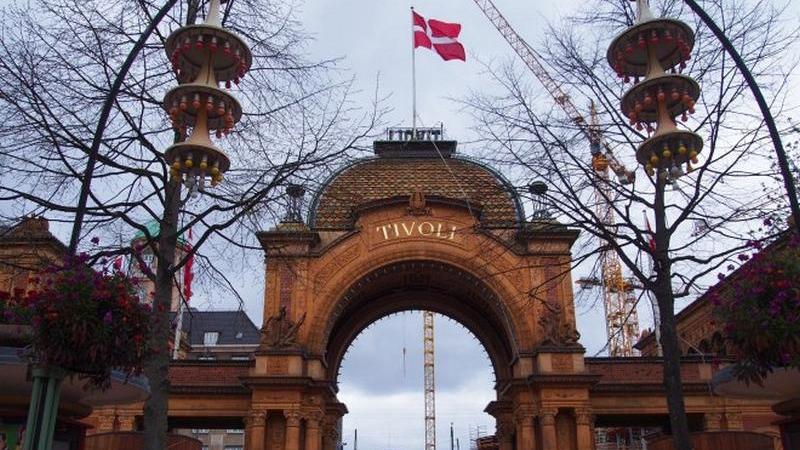 Parques de Diversão na Europa - Tivoli Gardens, Dinamarca