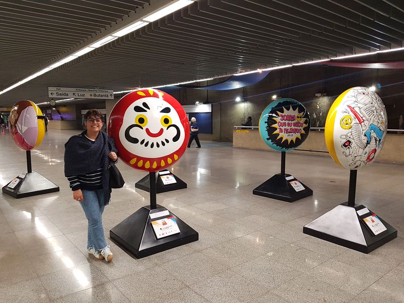 Arte no Metrô - Happy Art Parade em São Paulo